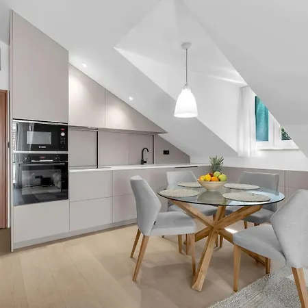 Apartment Penthouse Nikolina-50m To Beach! - Exklusiv