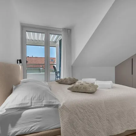 Penthouse Nikolina-50m To Beach! - Exklusiv Appartement Makarska