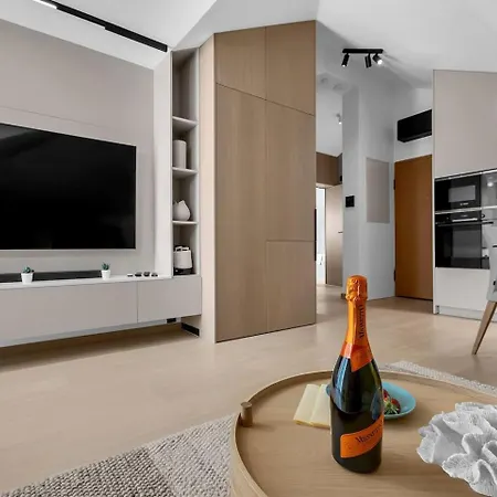 Penthouse Nikolina-50m To Beach! - Exklusiv Appartement Makarska