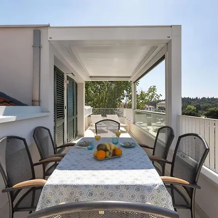 Penthouse Nikolina-50m To Beach! - Exklusiv Appartement Makarska